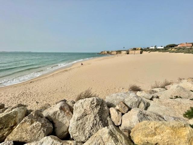 Gatu Sherry, Junto Puerto Deportivo Y Playa " Preferente Mayores De 25 Anos Y Familias " إل بويرتو دي سانتا ماريا المظهر الخارجي الصورة